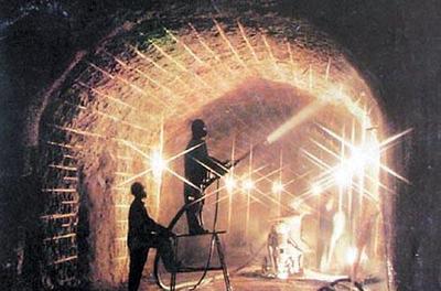 石家莊31年防空洞涮羊肉 人防工程中的煙火傳奇，最高紀(jì)錄59輛車排隊(duì)等候